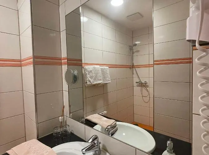 Ξενοδοχείο Rothsee 3*